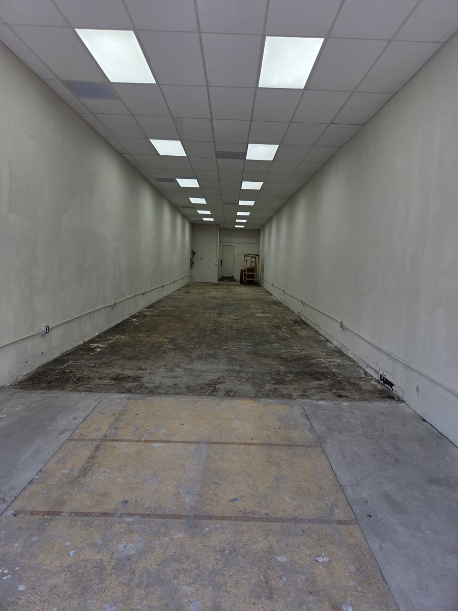 4777 East LA — photo 2