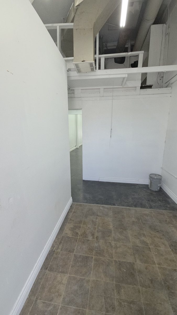 4779 East LA — photo 3