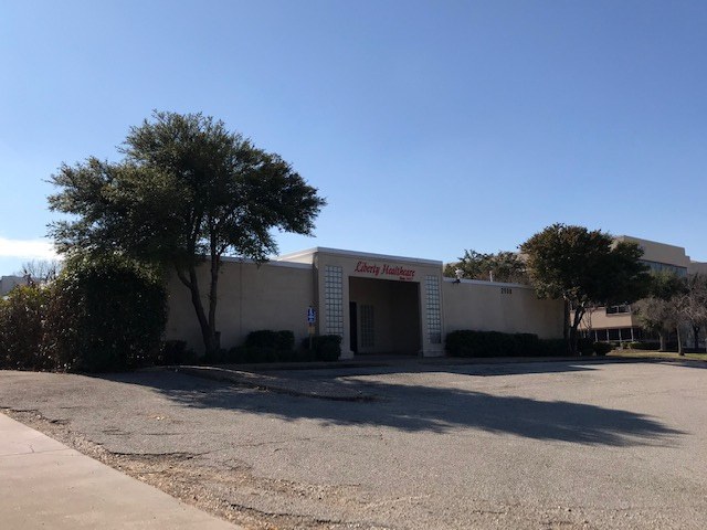 Commercial property photo in Carrollton, TX