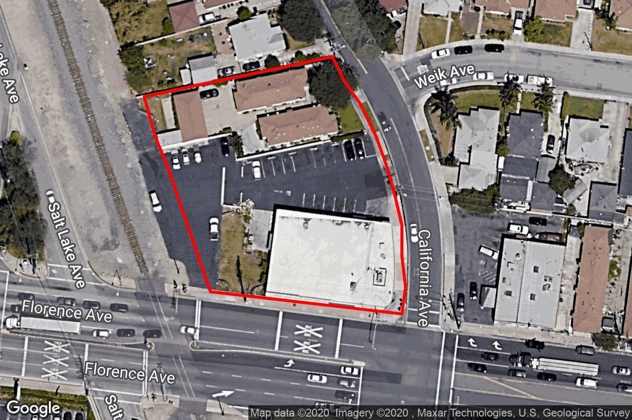 Commercial property photo in Bell, CA